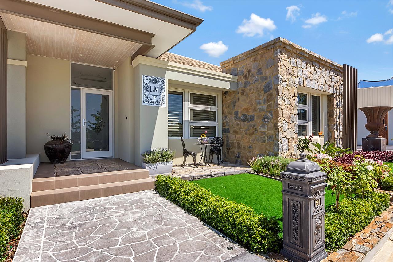 Lavender Manor Bnb Bed & Breakfast Alkimos Exterior photo